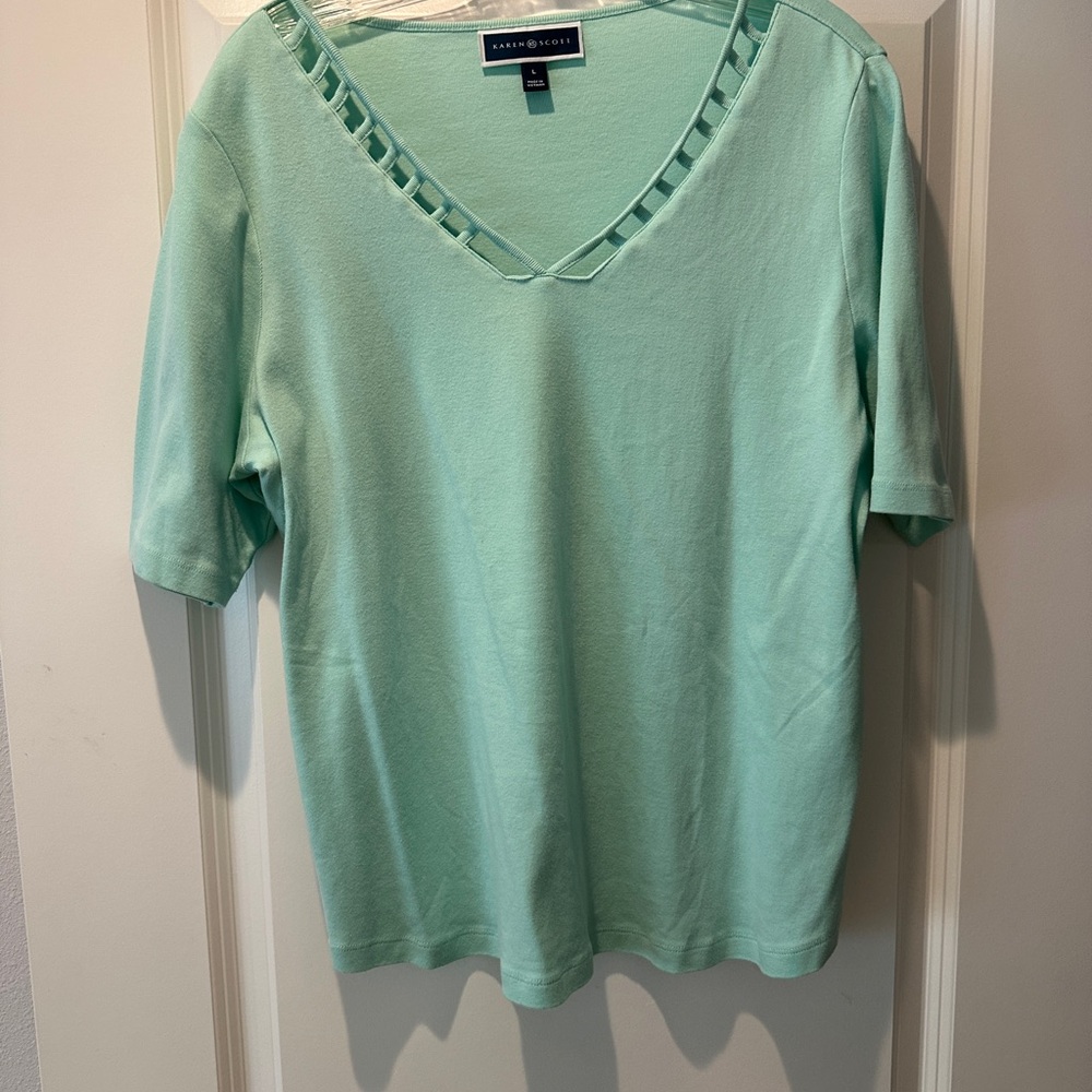 Karen Scott Mint Green Women's Top. NWOT
